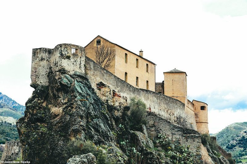 Горная крепость Корте, Корсика, Франция 