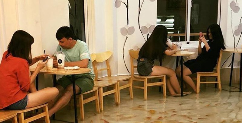 В этот ресторан во Вьетнаме пускают только без обуви, и вот почему