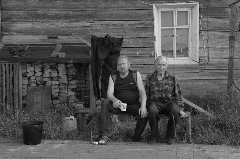 Политические коментарии соцсетей - 596