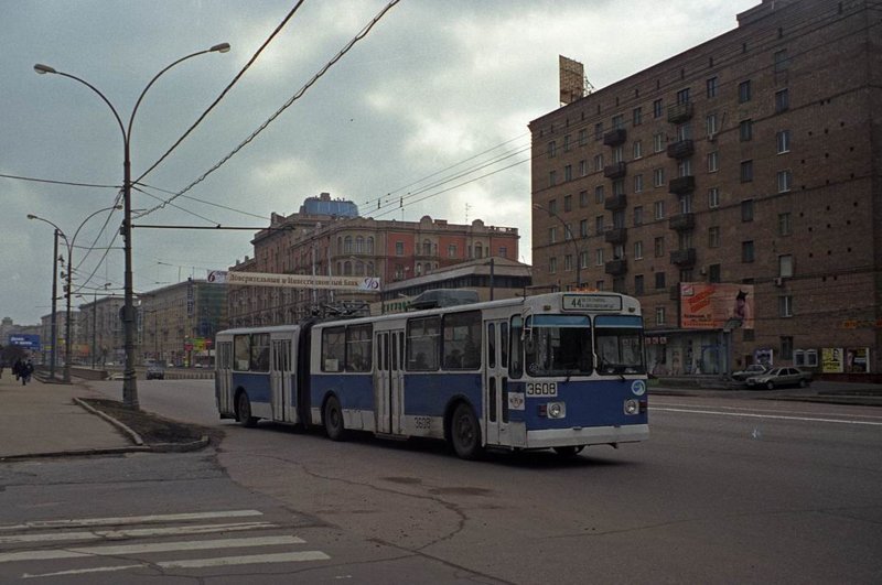 Кутузовский проспект в районе Дорогомиловской Заставы. Москва, 2000, ЗАО
