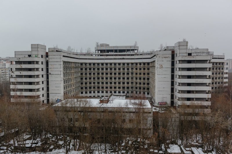 Ховринская больница — пожалуй, самое известное заброшенное здание Москвы
