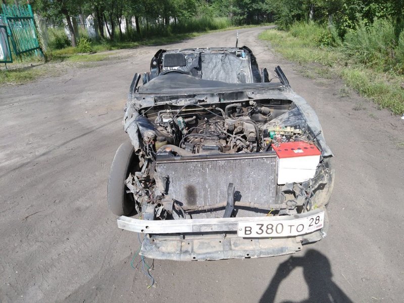 Авто без крыши и капота, но «на полном ходу» отдают за 60.000 рублей.