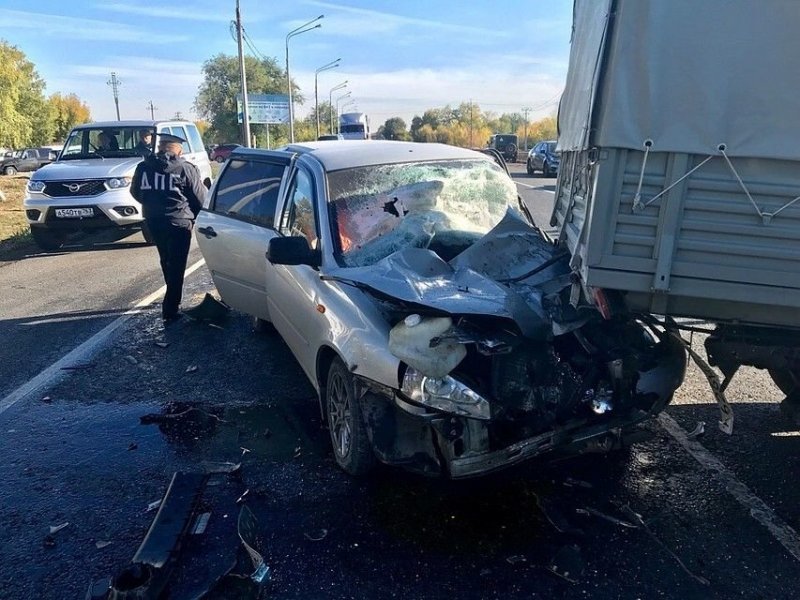 Авария дня. В Самарской области зазевавшийся водитель устроил ДТП