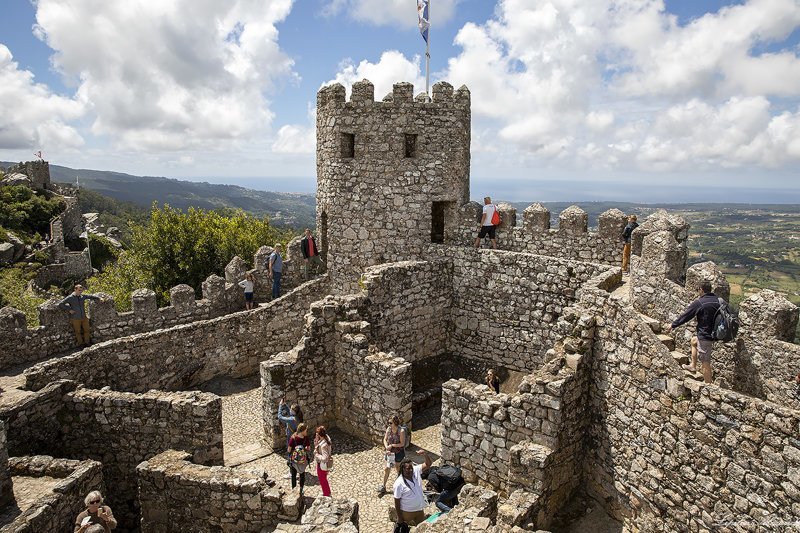 Замок мавров в Португалии