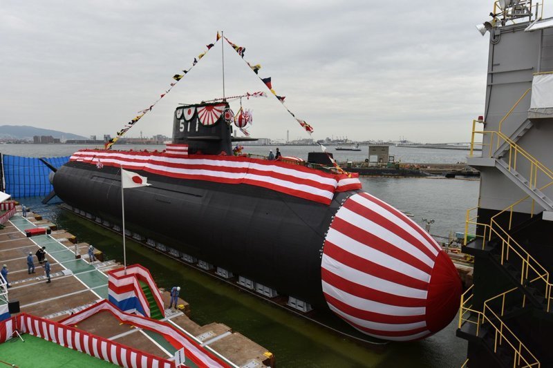 В Японии спущена на воду первая в мире неатомная подводная лодка с литиево-ионными батареями