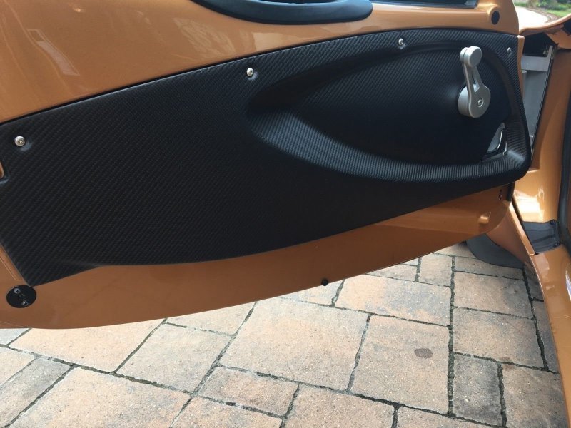 Страховая компания списала Lotus Elise в тотал из-за небольшой царапины на бампере