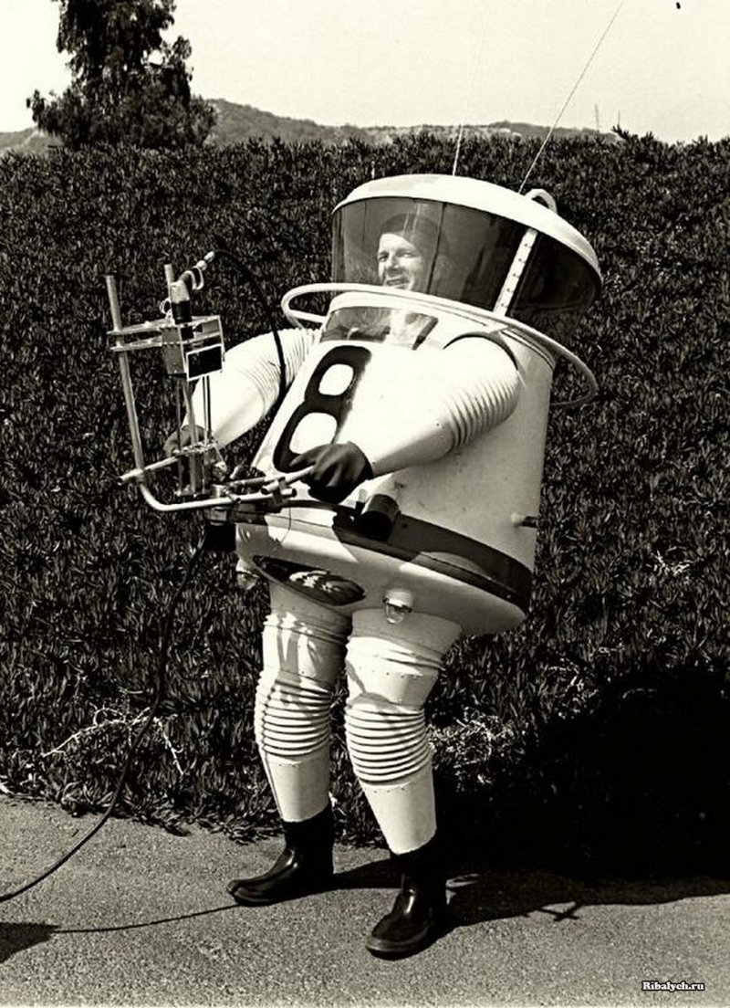 Экспериментальный скафандр для исследования Луны. 1960 