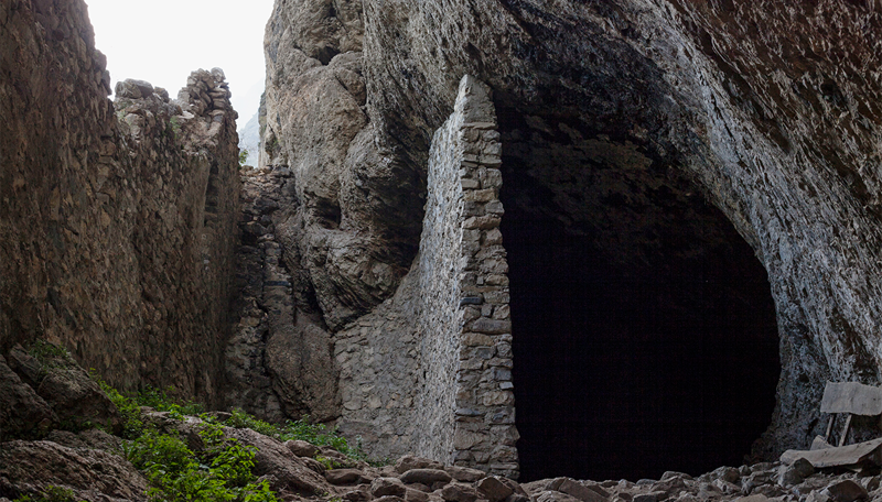 Призрачные водопады, крепость у семи пещер и город мертвых