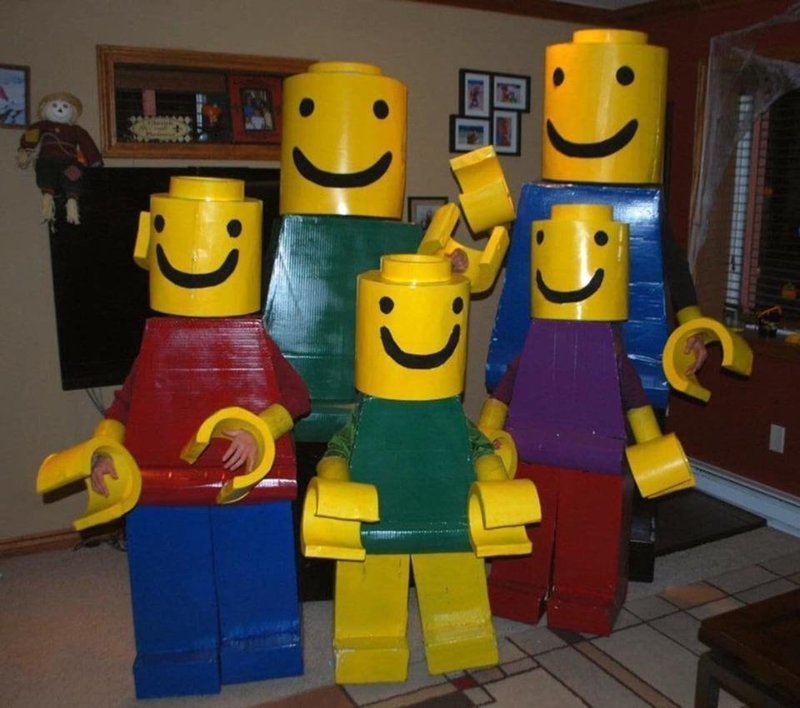 2. Семейка Лего