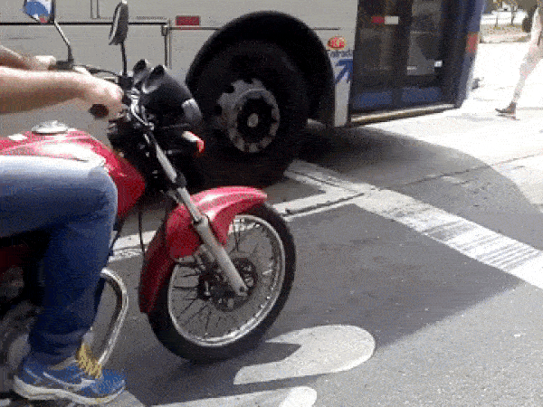 Подборка автомобильных гифок