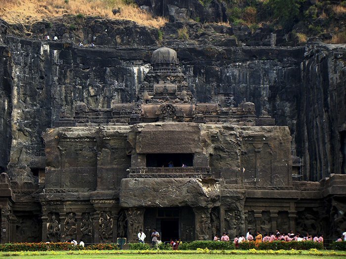 По своим размерам храм не уступает Тадж-Махалу