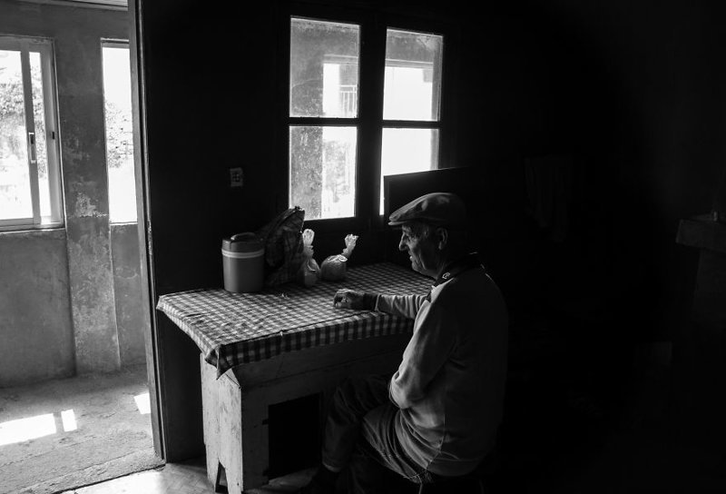 Фотограф собрал истории стариков, живущих в полном одиночестве