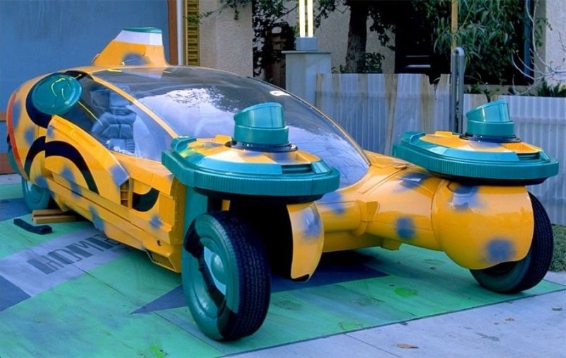 Автомобили из второй части фильма "Назад в будущее"