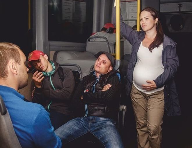 1.	Мужчины, которые не уступают место беременным девушкам в общественном транспорте. люди, привычки, факты