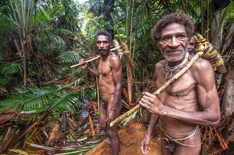 Древнее племя вымирает из-за миссионеров
