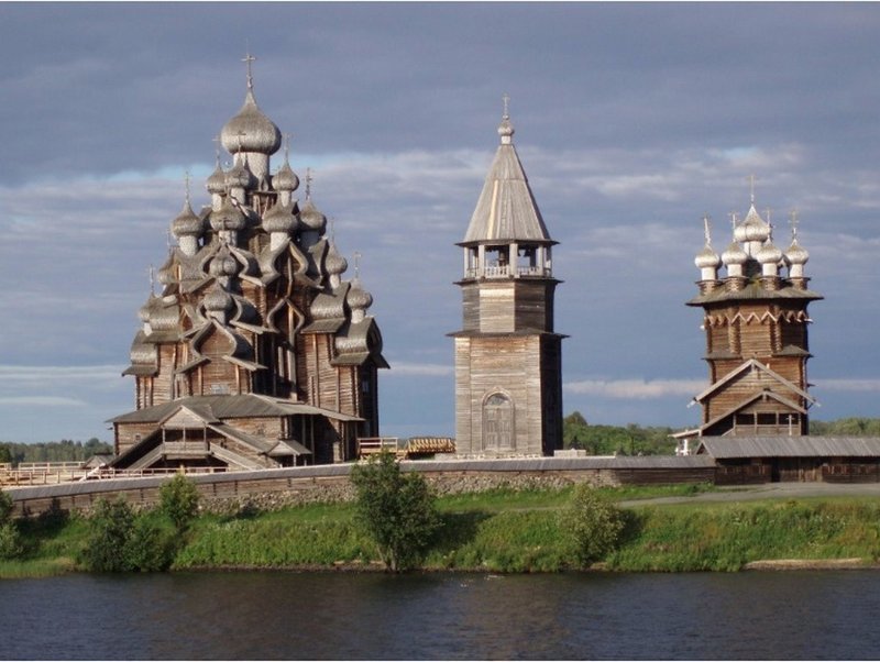 История строительства самого большого деревянного дома России