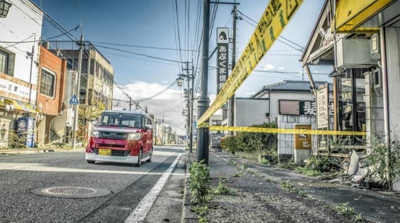 Брошенные автомобили зоны отчуждения вокруг АЭС «Фукусима-1»