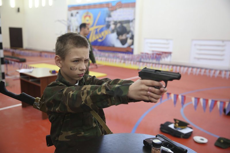 Военно-патриотическое воспитание детей России в фотографиях