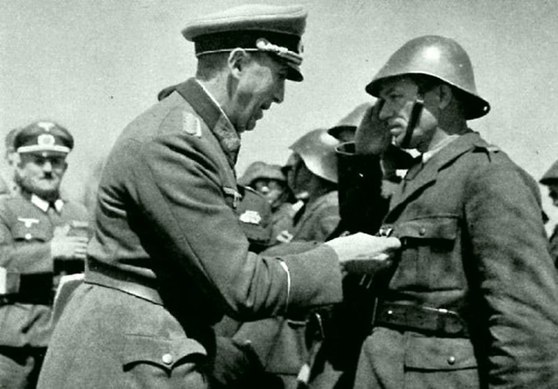 Румынские фашисты награждены Железным крестом на Восточном фронте, Севастополь 1941 