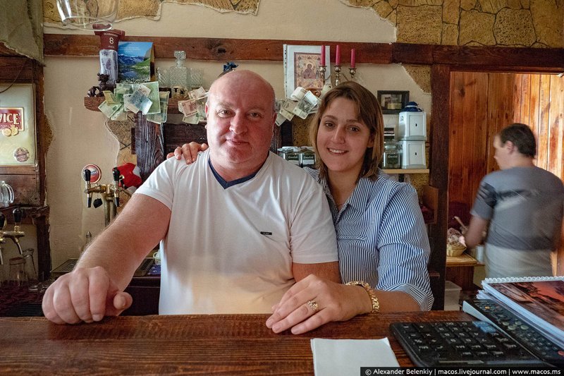 Ланч и никакого бизнеса: в Питере открыли кафе, где стариков кормят бесплатно