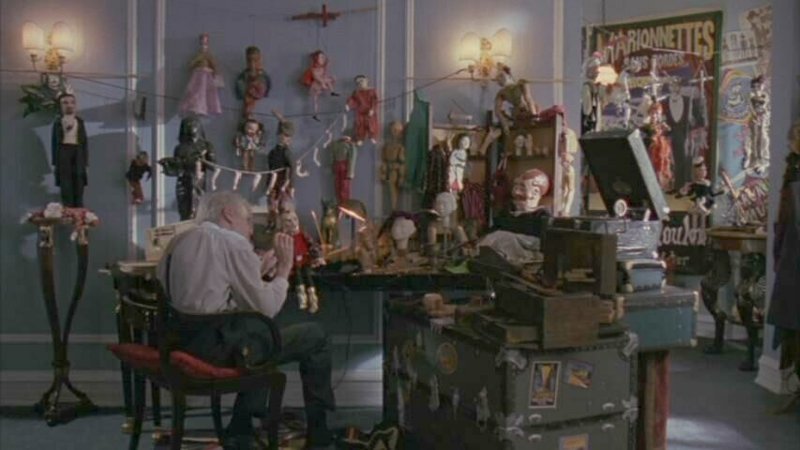 "Повелитель кукол"  (Puppetmaster) 1989 США