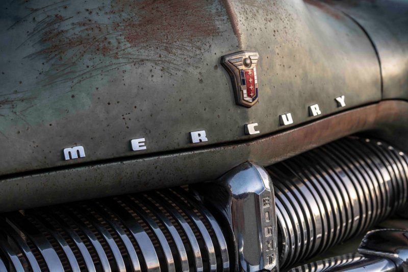 Полностью электрический Mercury Coupe 1949  с сердцем Теслы