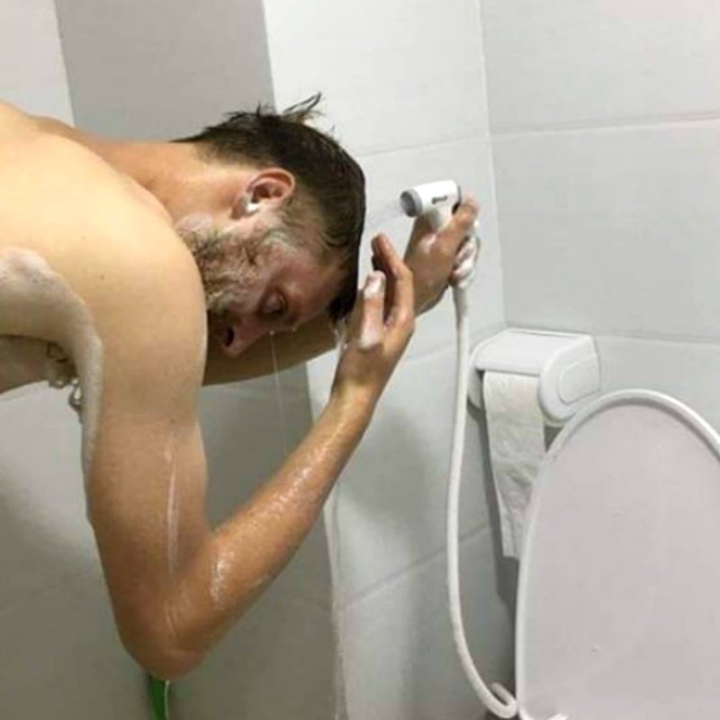 Туриста поразил вьетнамский душ
