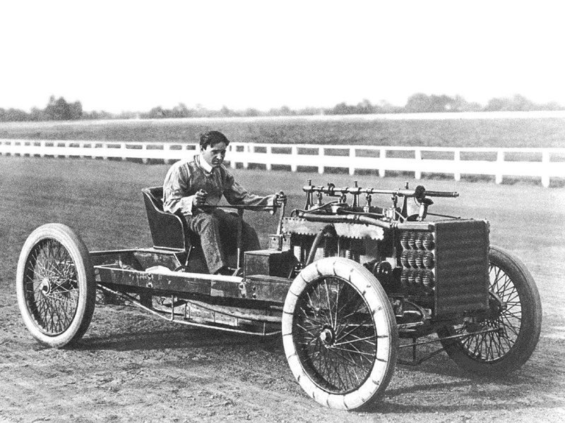 Барни Олдфилд за рулем Ford 999 (1902)