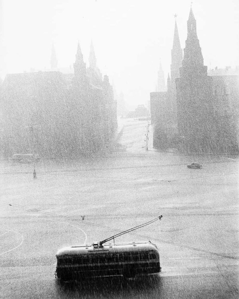 Ливень в Москве, СССР, 1956 год. 