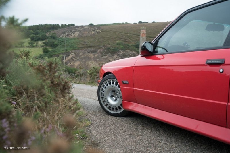 Эволюция омологации: идеальный BMW E30 M3 из Англии