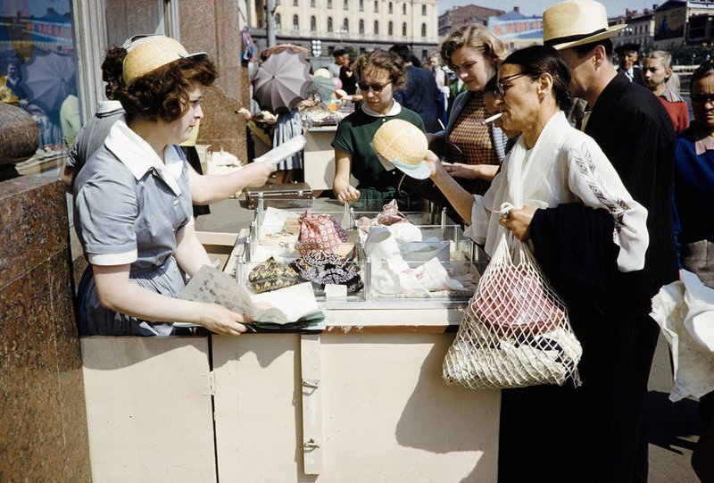 Уличная торговля прошлого века в советской Москве