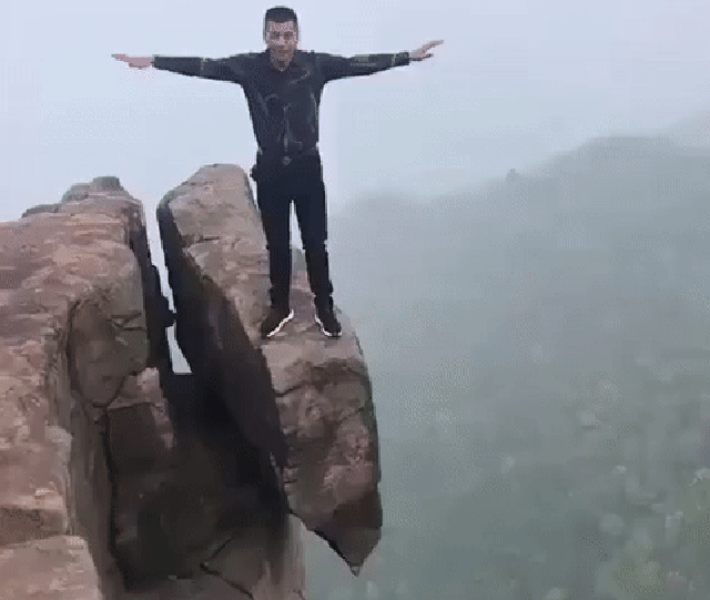 Ни дня без гифок