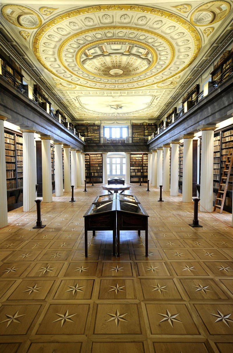 Большая библиотека Шарошпатакского колледжа - Шарошпатак, Венгрия