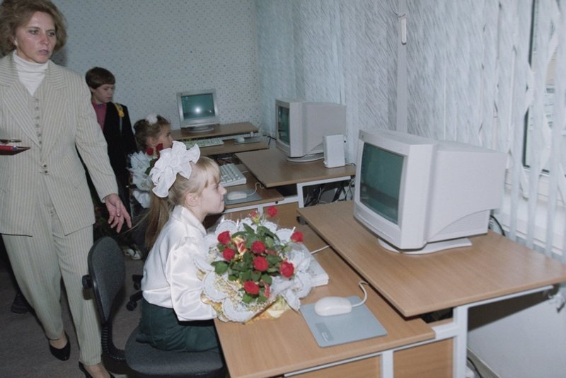 Компьютерный класс в российской школе 1998 г.