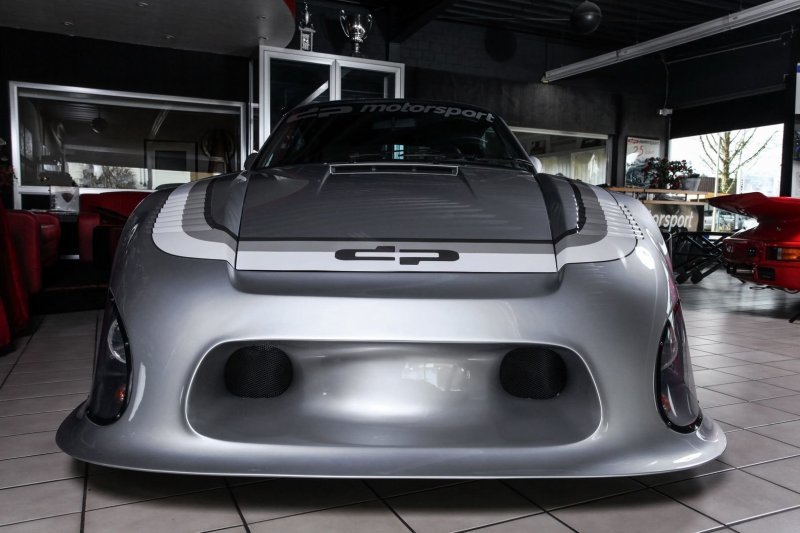 Ателье DP Motorsport построило реплику легендарного Porsche 935