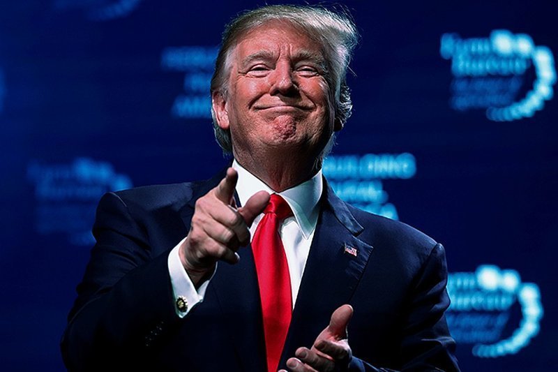 Siri сравнила Дональда Трампа с детородным органом