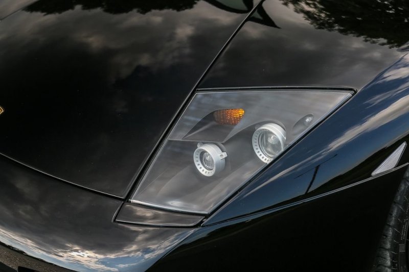 Лимитированный спорткар Lamborghini Murcielago LP640-4 Versace Edition