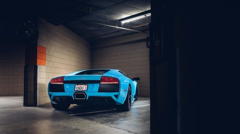 5. Дамы и господа, представляем вашему вниманию суперкар Lamborghini Murciélago