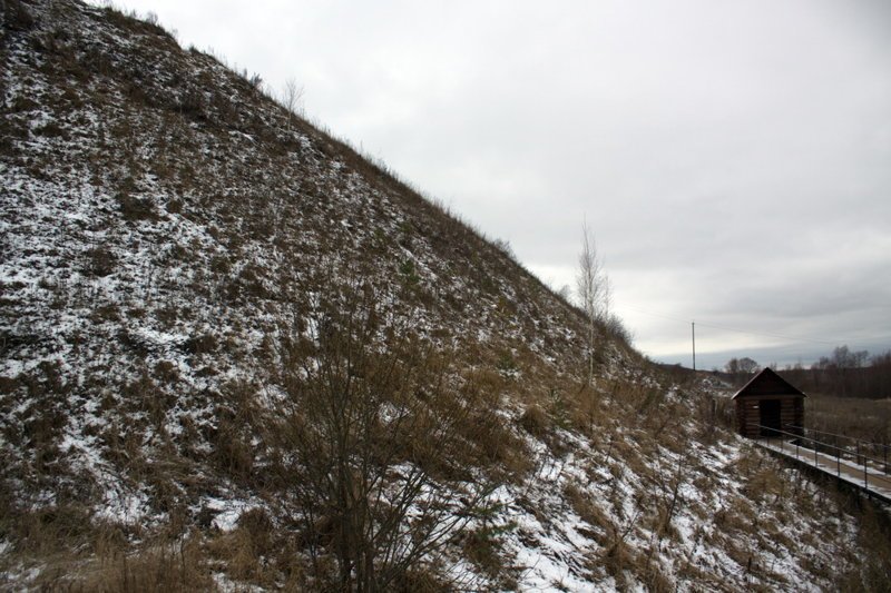 Оленья гора и рядом один из источников