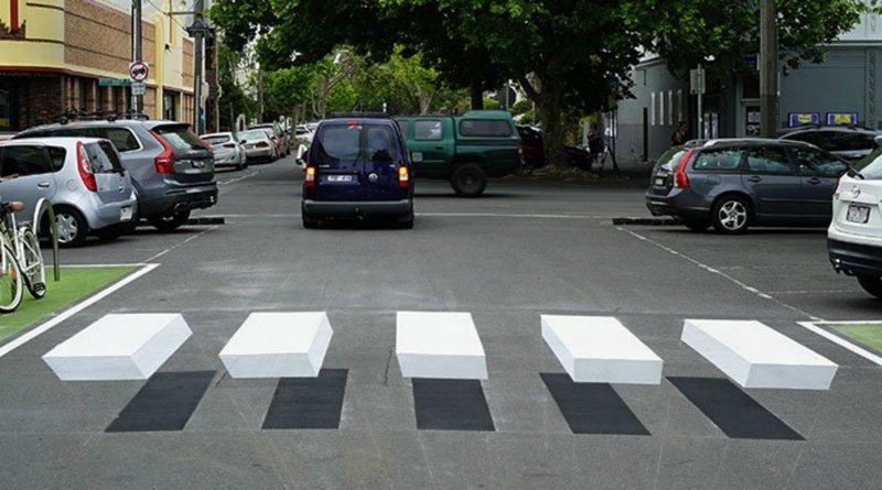 Австралийцы превратили пешеходный переход в оптическую иллюзию