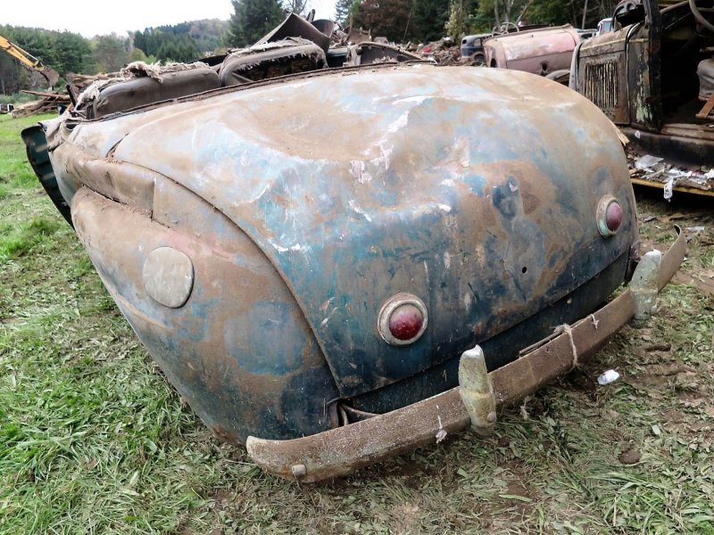 Еще один редкий автомобиль пенсильванского гаража. Это кабриолет Mercury 1941 года.