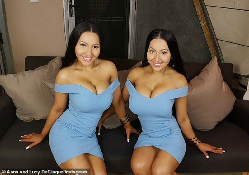 Австралийки Анна и Люси ДеСинк называют себя самыми похожими друг на друга близняшками в мире
