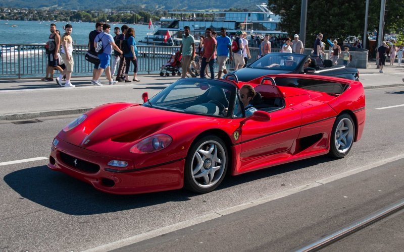 Как меняют сцепление на спорткаре Ferrari F50