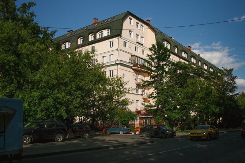Собственники квартир по ул. Маршала Новикова, 12 создали ТСЖ и увеличили дом 1938 года постройки ровно в 2 раза!