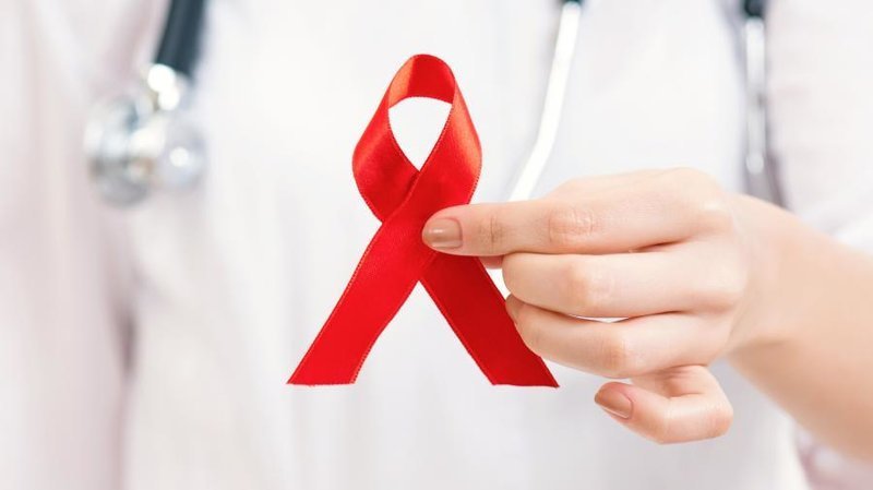 Ученые подсчитали число россиян, почти неуязвимых для ВИЧ
