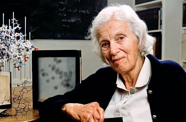 Профессор Ходжкин, единственная женщина Британии, которая была удостоена Нобелевской награды, - за работу над структурой пенициллина и витамина В12