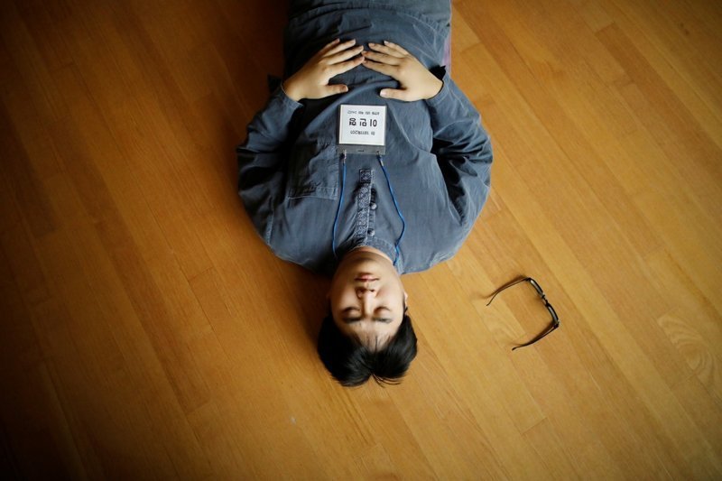 Корейские офисные работники платят $90 за одиночные камеры, чтобы просто отдохнуть