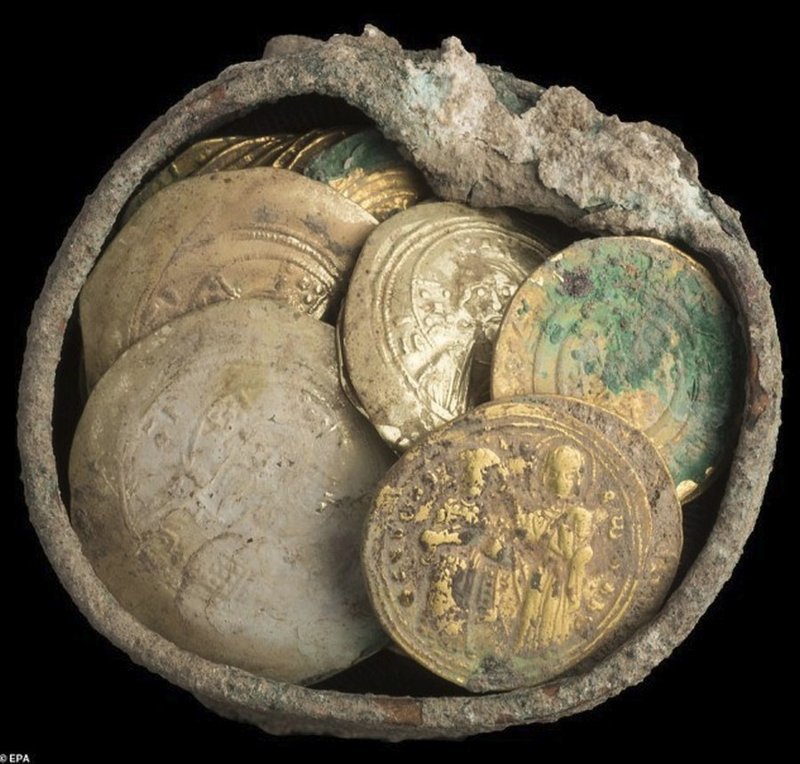 В Израиле нашли 900-летний клад времен крестоносцев