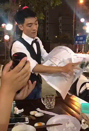 Напитки заказывали? Напитки заказывали?