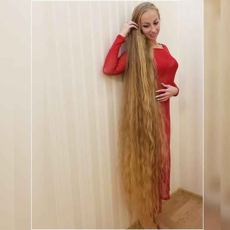 Женщины с длинными волосами как у рапунцель